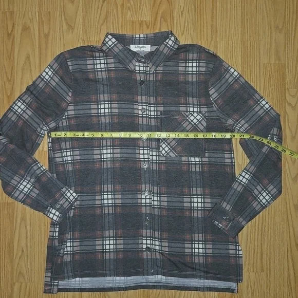 Women's Plaid Button Down Shirt - Picture 4 of 7